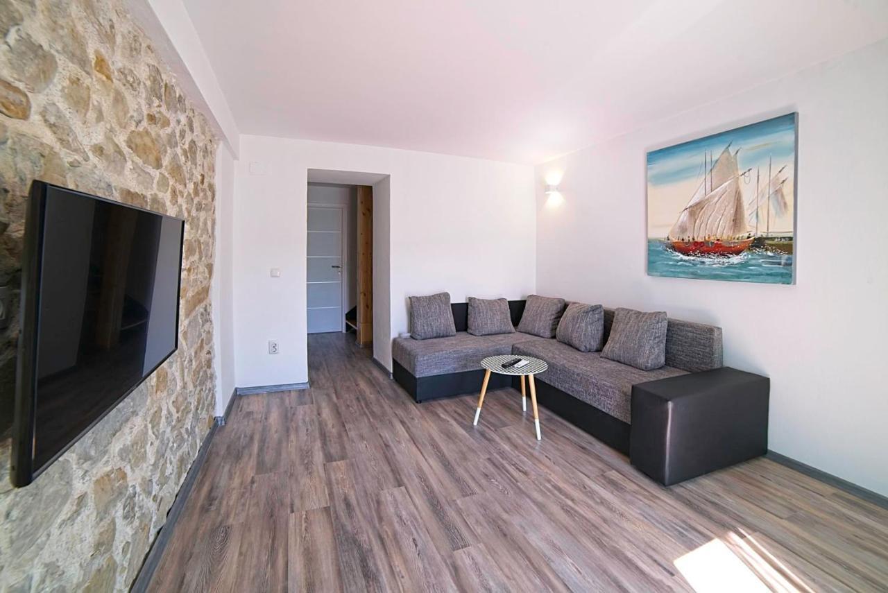 Holiday House Rab Kampor Екстериор снимка